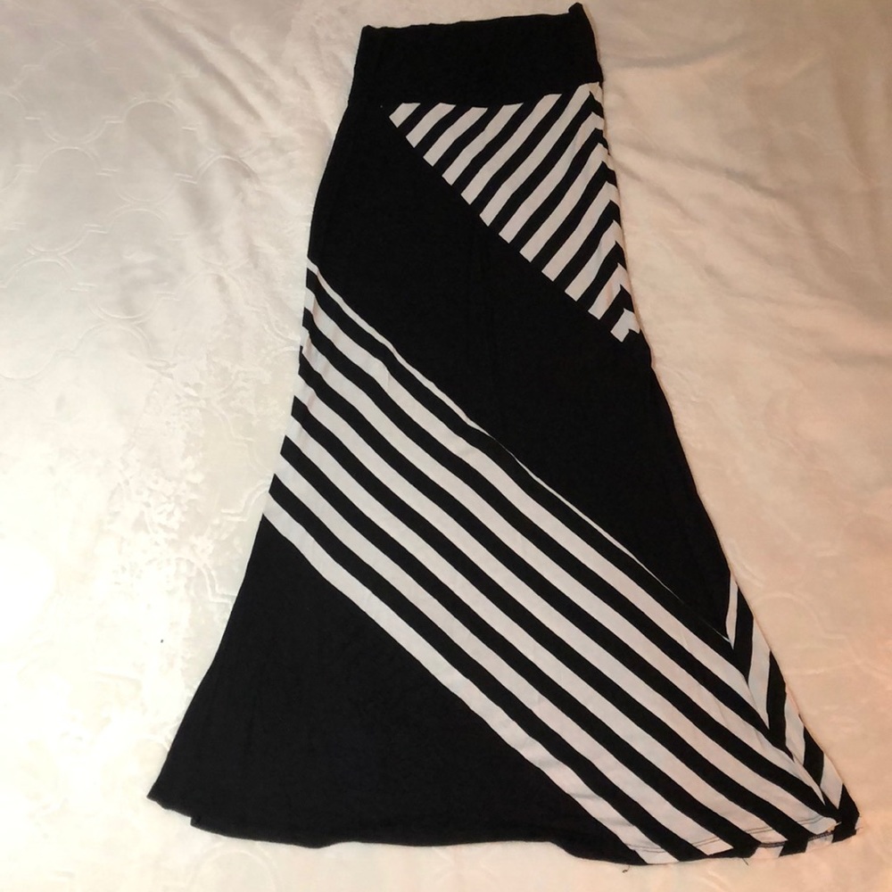 Asymmetrical Striped Maxi Skirt